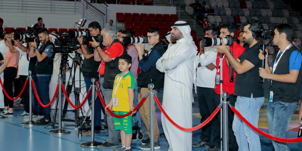 خالد بن حمد يُنيب وزير الشباب والرياضة لتتويج أبطال دوري سموه للفتيات والجاليات والأندية