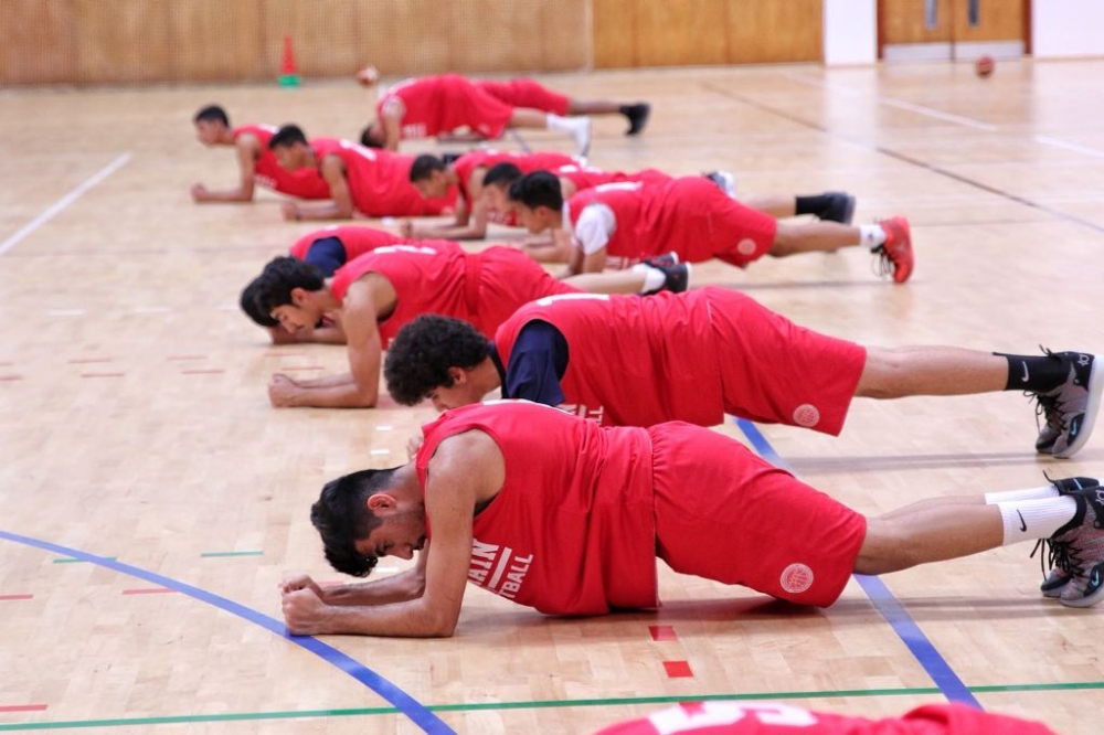 الأحمر السلاوي الناشئ يدشن المشوار الخليجي بملاقاة عمان