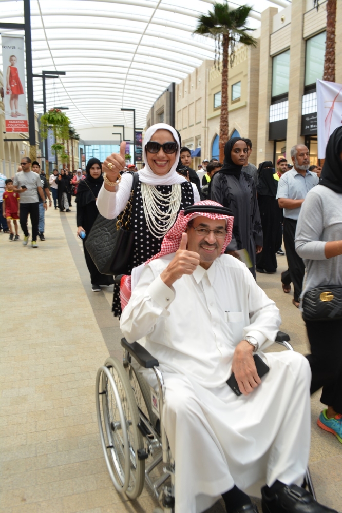 الحملة المجتمعية التطوعية "السمنة لا تليق بي" تنظم فعالية المشي