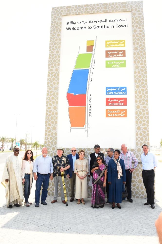 "وفد حائزي نوبل": "مدينة خليفة" نموذج للطفرة الإسكانية والعمرانية