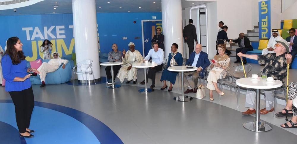 "وفد حائزي نوبل": "مدينة خليفة" نموذج للطفرة الإسكانية والعمرانية