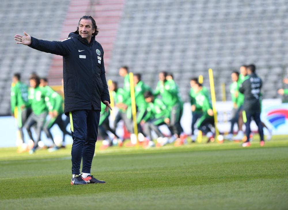 "extra sport" تحاور عمالقة كرة القدم