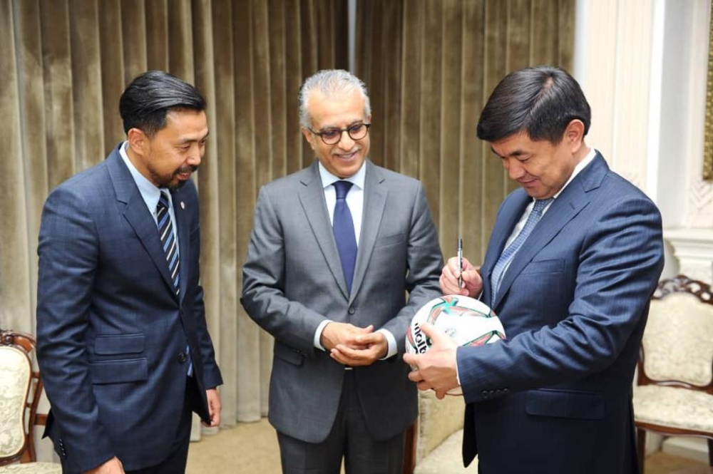 سلمان بن إبراهيم يلتقي رئيس وزراء قيرغزستان