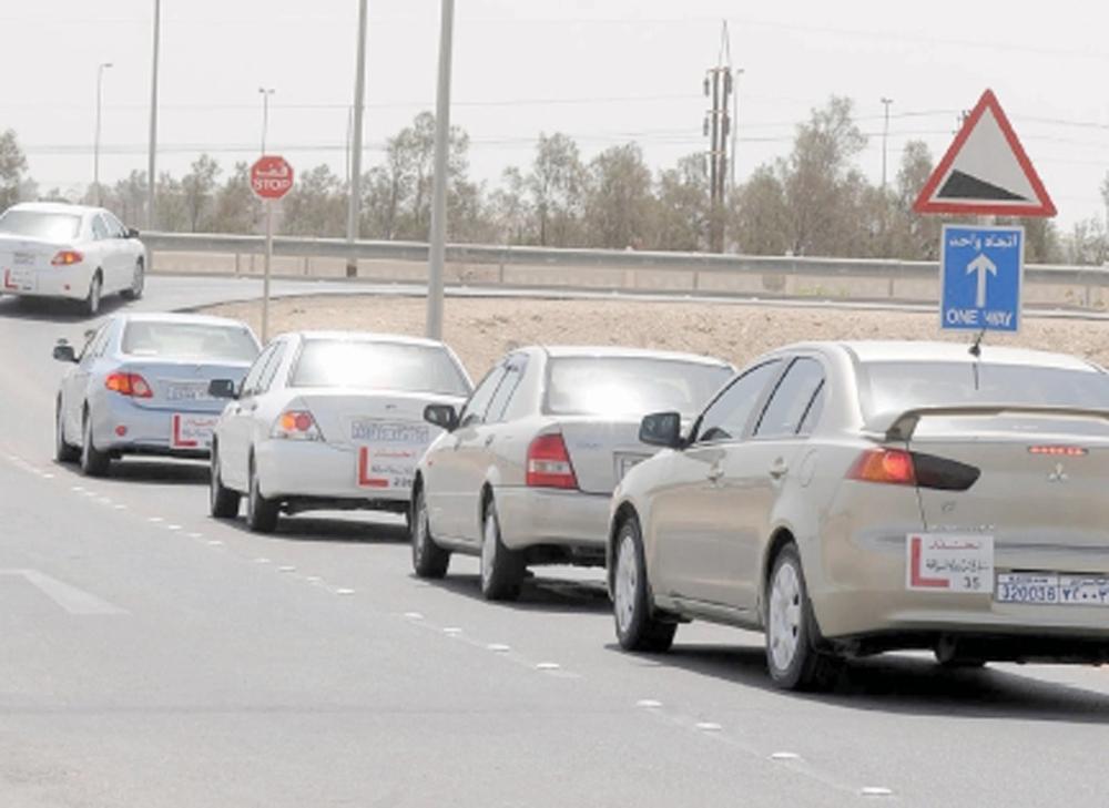 مدربو سياقة يفضلون الأجنبي على البحريني