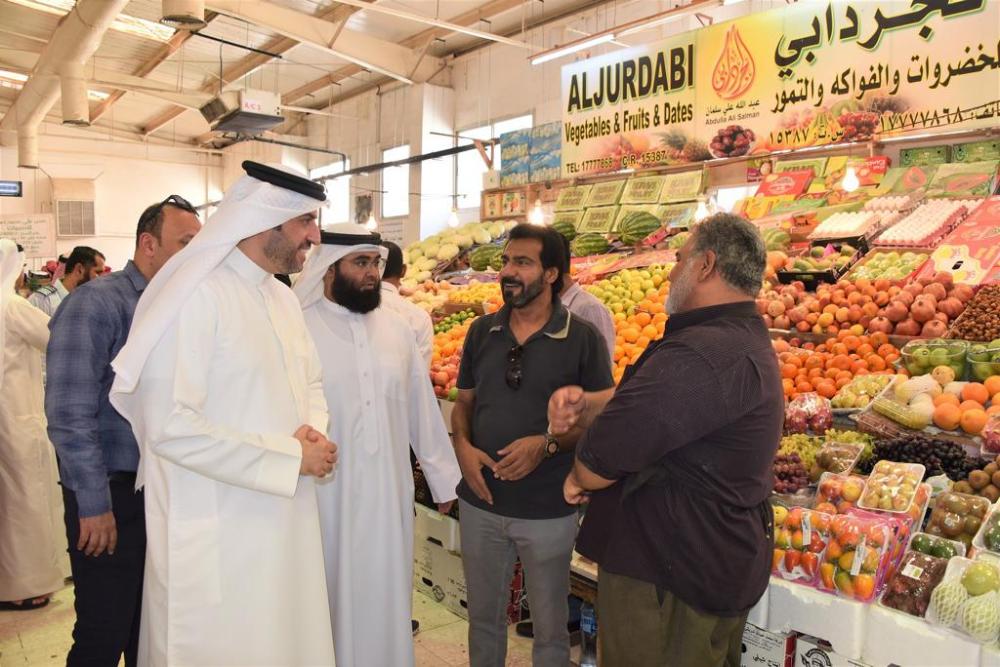 مدير عام "الجنوبية" يتفقد سوق الرفاع المركزي