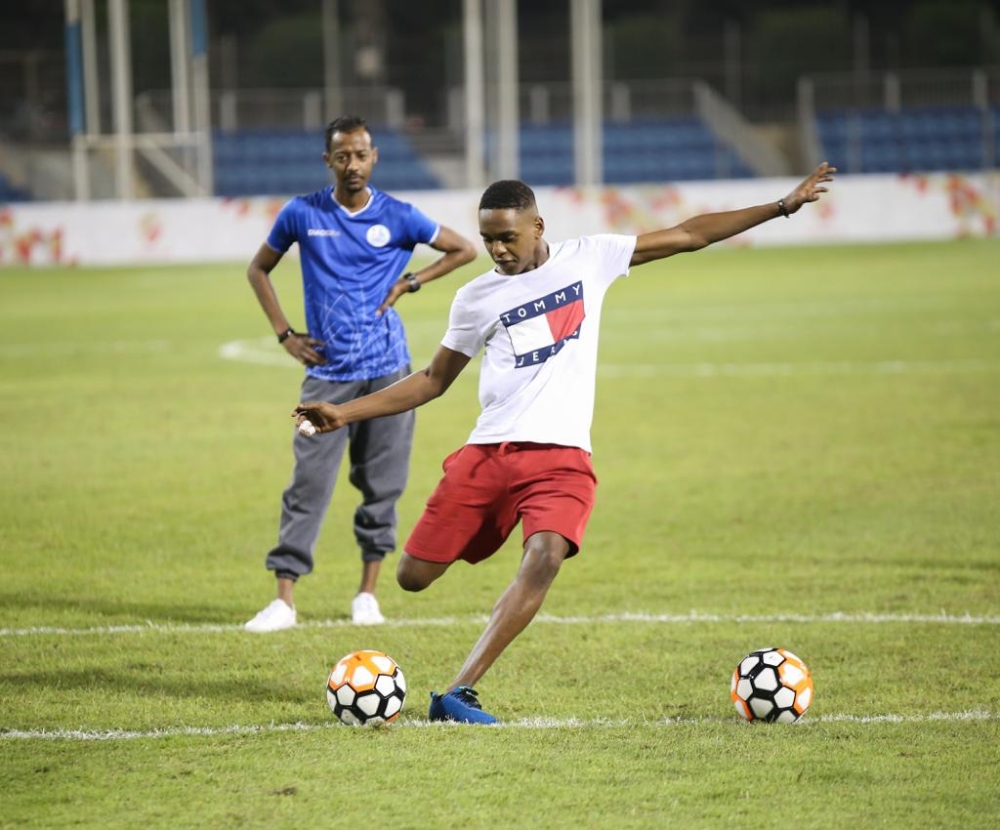 الشرقي يواصل الصدارة والحد كسب "رهان" المحرق بدوري ناصر بن حمد