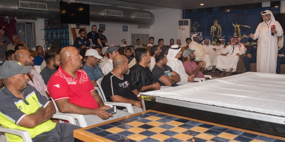 خالد بن حمد يثمن جهود ناصر بن حمد للمحافظة على الرياضات التراثية