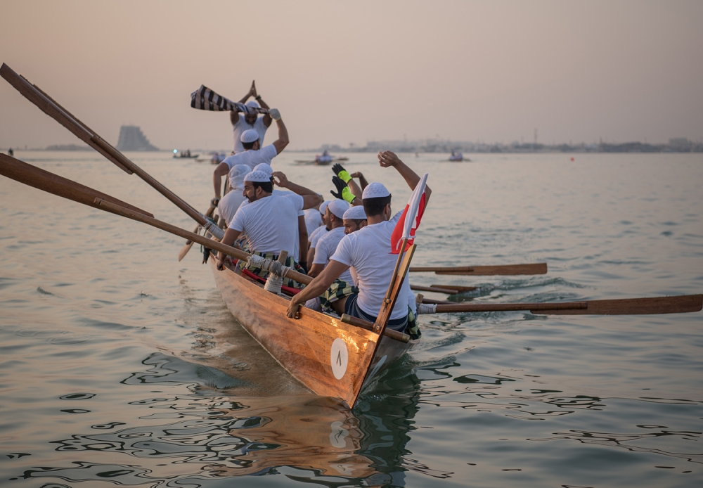 خالد بن حمد يثمن جهود ناصر بن حمد للمحافظة على الرياضات التراثية