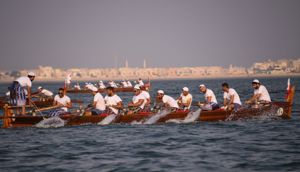 خالد بن حمد يثمن جهود ناصر بن حمد للمحافظة على الرياضات التراثية