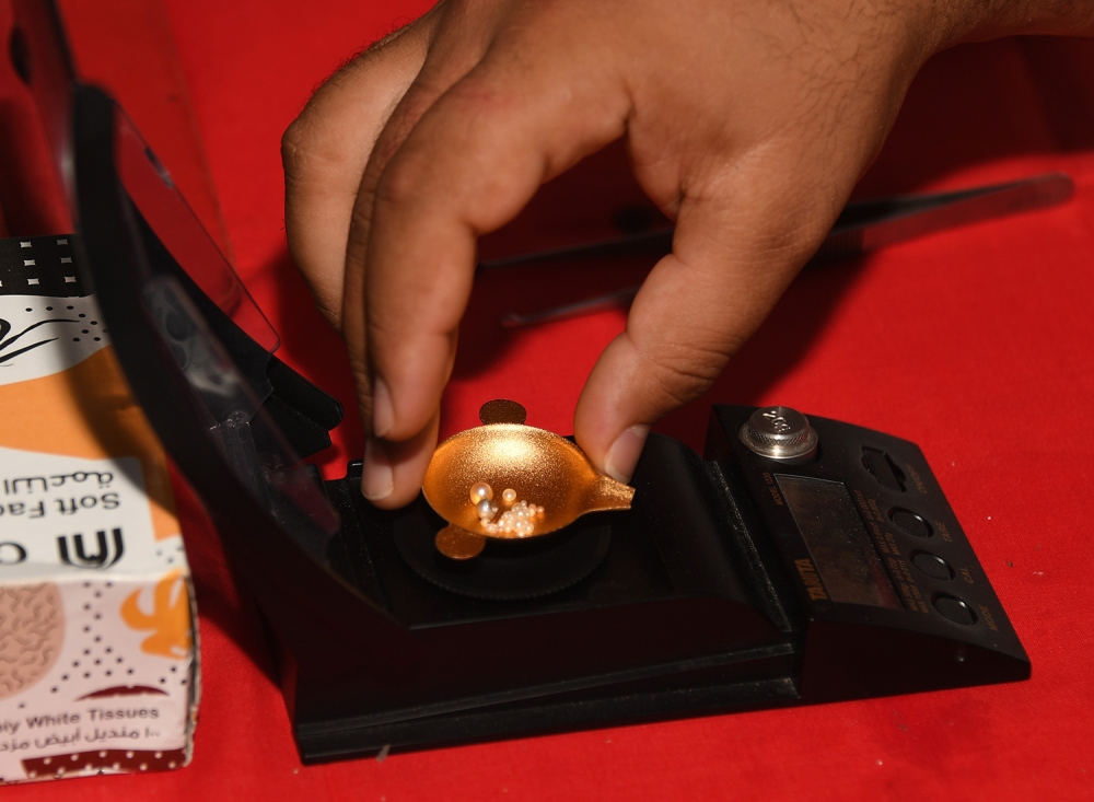 ناصر بن حمد: سيارة وجوائز مالية كبيرة لختام موسم سموه للموروث البحري