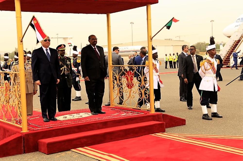 البشير: حرص سوداني مصري على إزالة العوائق أمام حركة السلع والمواطنين