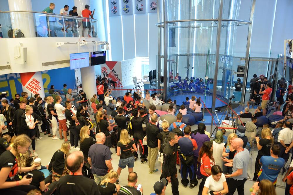 300 متسابق يمثلون 100 فريق من 25 دولة بختام بطولة كأس العالم الثالثة للطيران الحر الداخلي