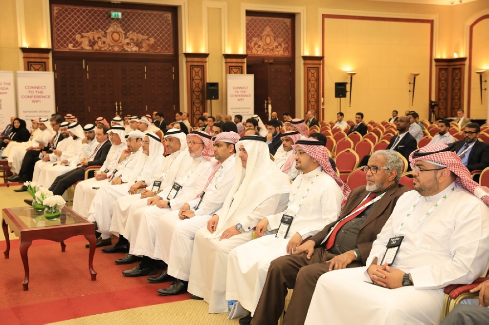 رئيس جامعة البحرين يشارك في الطاولة المستديرة بـ"الاتحاد الخليجي للتكرير"