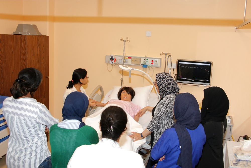 "المحاكاة الطبية" في "الخليج العربي" تنهي ورشة مهارات معالجة المرضى