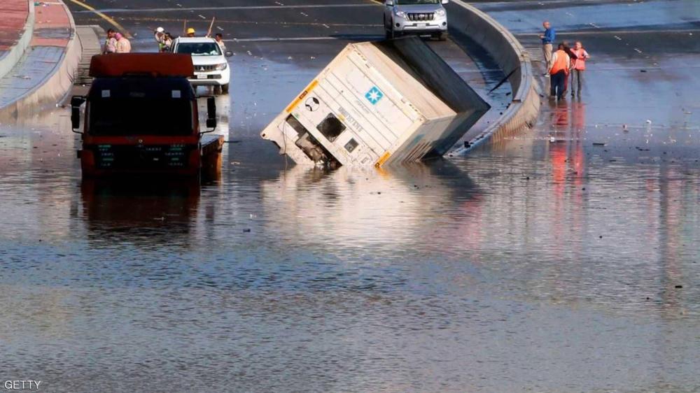 "طقس الكويت" يطيح بمسؤول كبير في هيئة الطرق