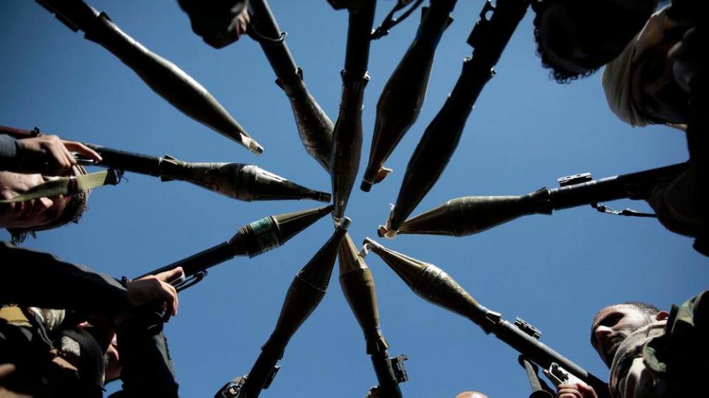 انشقاقات الحوثي.. خبراء يتوقعون "ساعة النهاية"