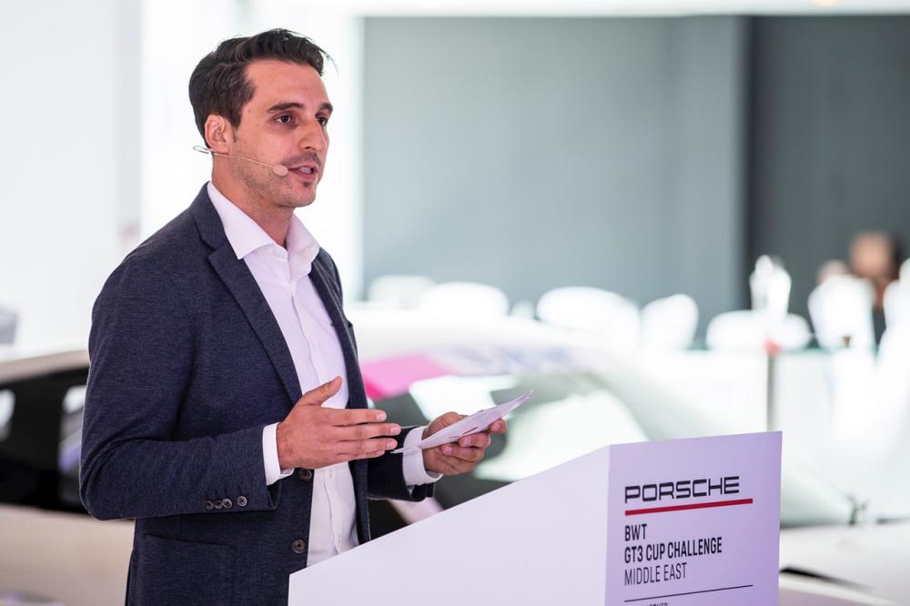 حلبة "دبي أوتودروم" تدشن الموسم العاشر من تحدي كأس بورشه بي دبليو تي جي تي 3 الشرق الأوسط