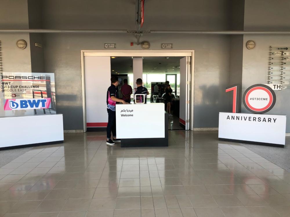 حلبة "دبي أوتودروم" تدشن الموسم العاشر من تحدي كأس بورشه بي دبليو تي جي تي 3 الشرق الأوسط