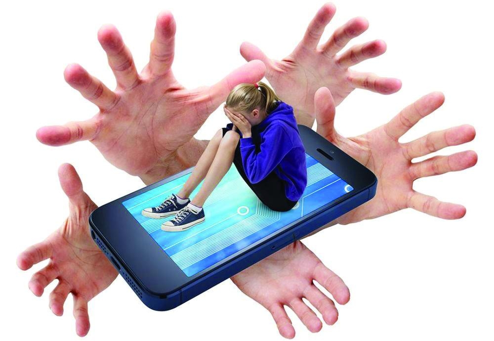 "التنمر الإلكتروني" الطاعون الفتاك.. نحو 30 % من شباب البحرين مشاركون وضحايا