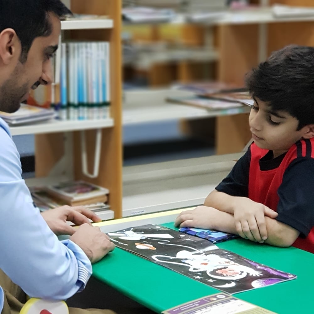 البذور الصالحة بالإصلاح تزور مكتبة المحرق العامة