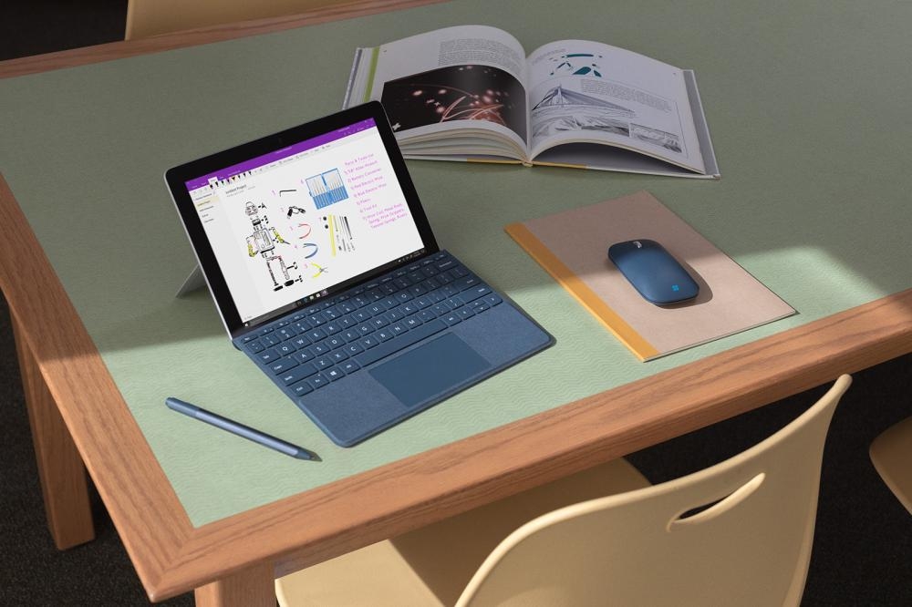 "مايكروسوفت" تطرح "Surface Go" في البحرين