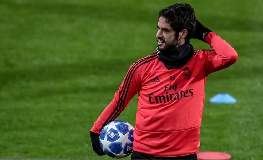 خلف الستار الأحمر..!