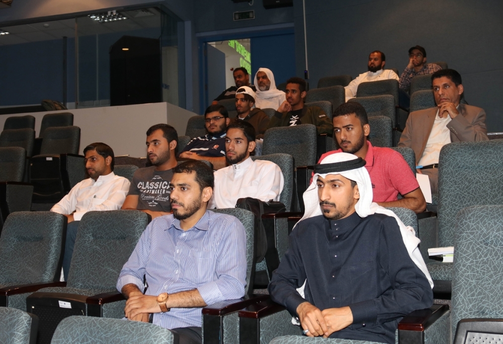 أطروحة بجامعة البحرين تدعو لبحث الطاقة الإقناعية في النصوص الحجاجية