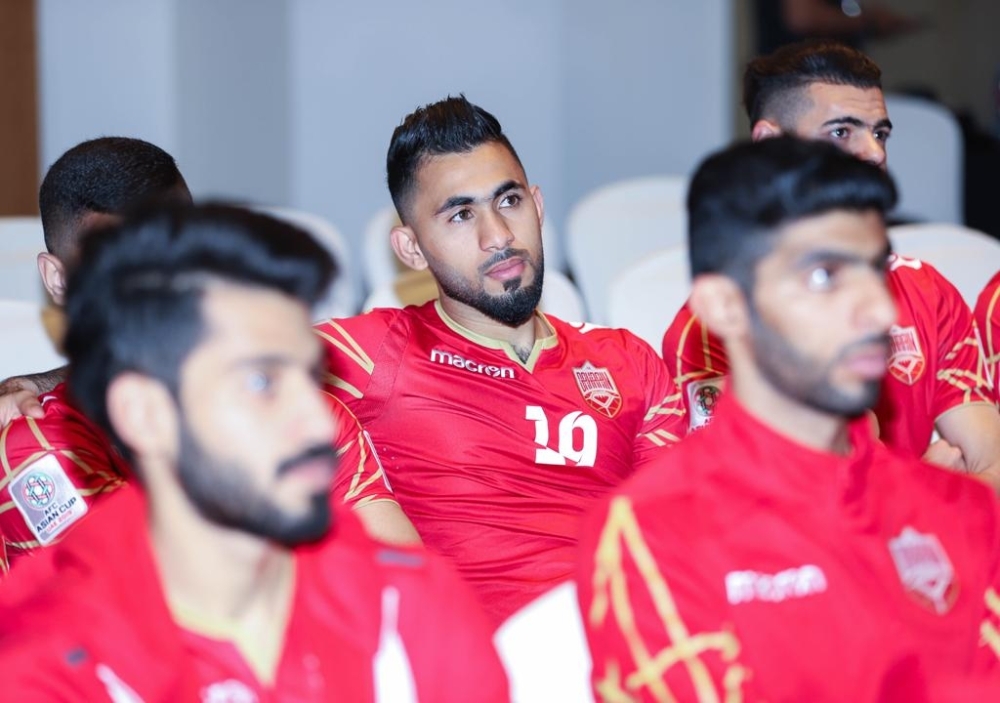 "الأحمر" يختتم تدريباته استعداداً لمواجهة الإمارات