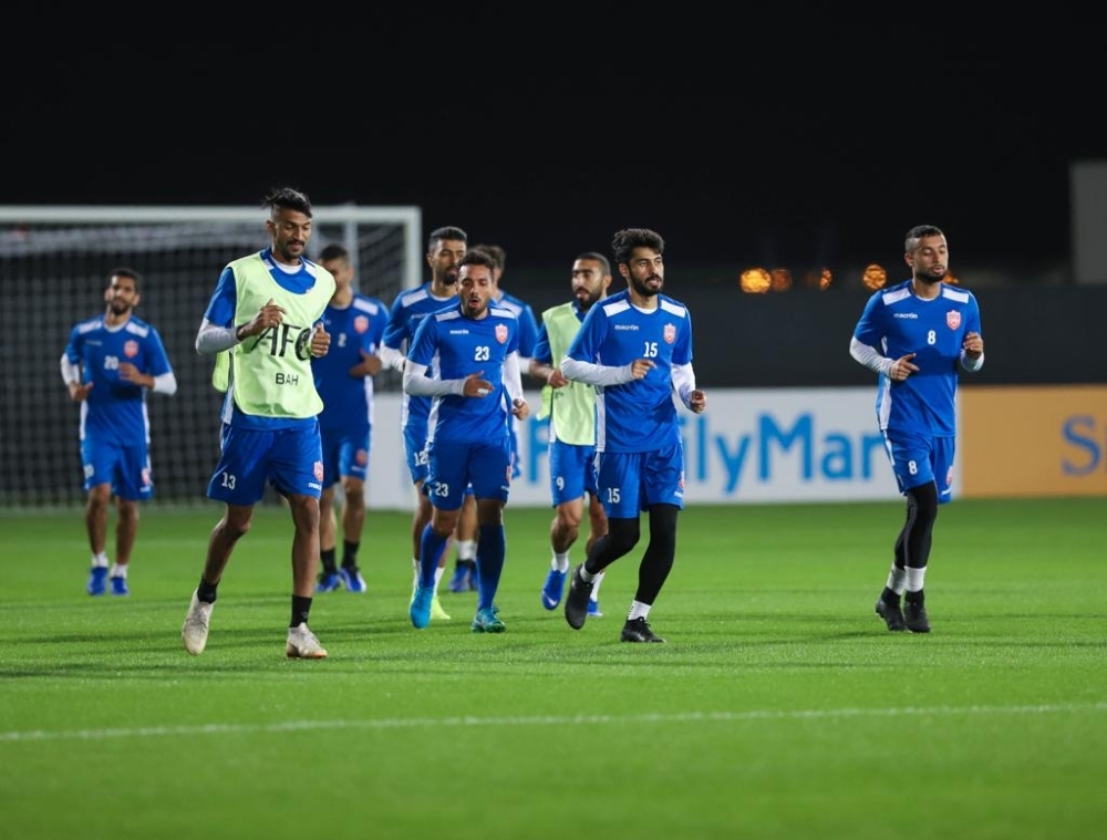 "الأحمر" يختتم تدريباته استعداداً لمواجهة الإمارات