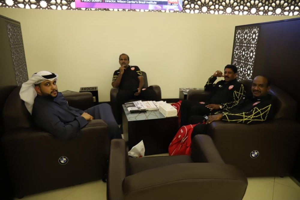 "الأحمر" يختتم تدريباته استعداداً لمواجهة الإمارات