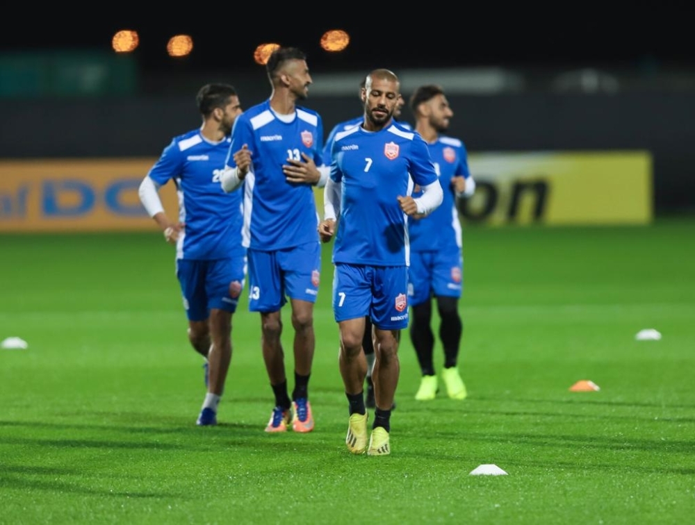 "الأحمر" يختتم تدريباته استعداداً لمواجهة الإمارات