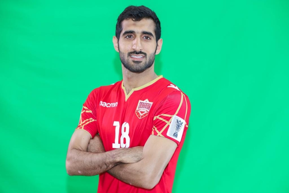 "الأحمر" يختتم تدريباته استعداداً لمواجهة الإمارات