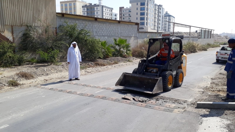 عبداللطيف: إزالة المرتفعات البلاستيكية من مجمع "937" واستبدالها بـ"الإسفلتية"