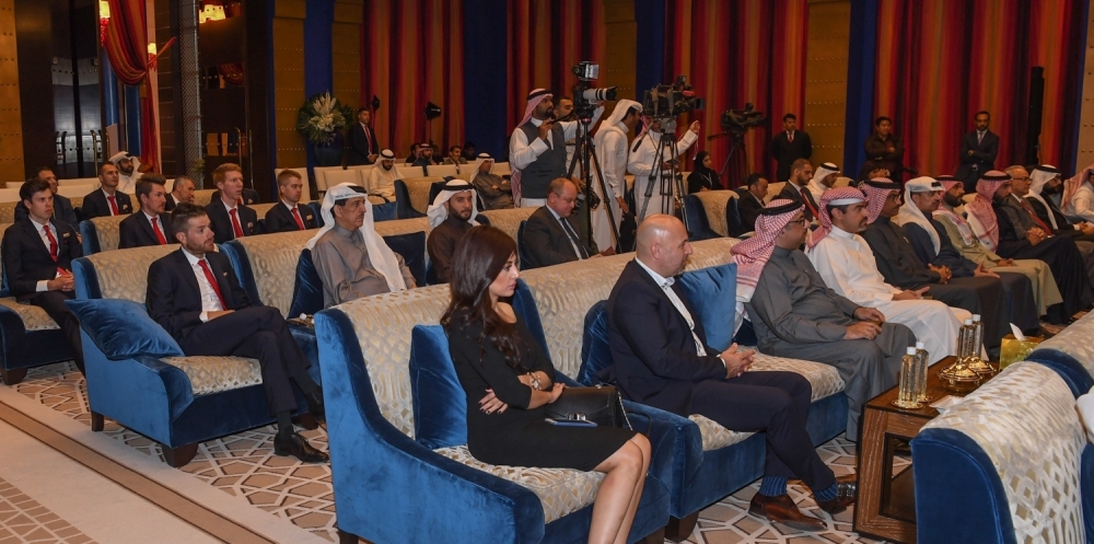 ناصر بن حمد: نفخر بإنجازات فريق البحرين ميريدا للدراجات الهوائية