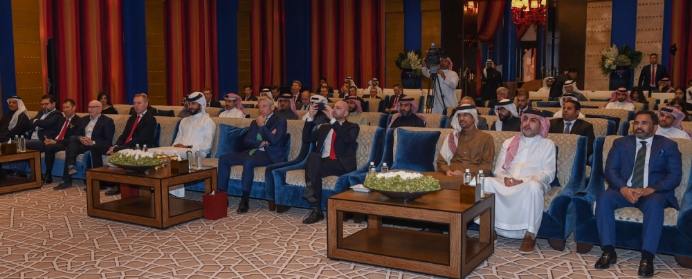 ناصر بن حمد: نفخر بإنجازات فريق البحرين ميريدا للدراجات الهوائية