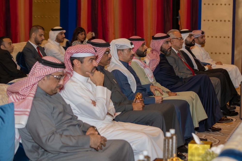 ناصر بن حمد: نفخر بإنجازات فريق البحرين ميريدا للدراجات الهوائية