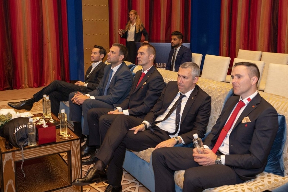 ناصر بن حمد: نفخر بإنجازات فريق البحرين ميريدا للدراجات الهوائية