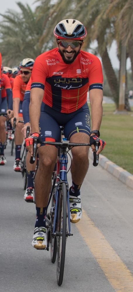 ناصر بن حمد يشارك في تدريبات فريق ميريدا للدراجات