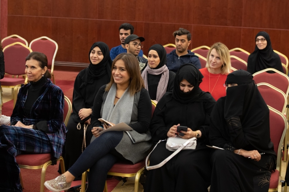 "البحرين الدولي للحدائق" يشهد تدشين سلسلة فعاليات "دورات الزهور"