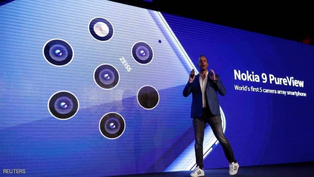 "نوكيا" تكشف عن أول هاتف في العالم بـ5 كاميرات