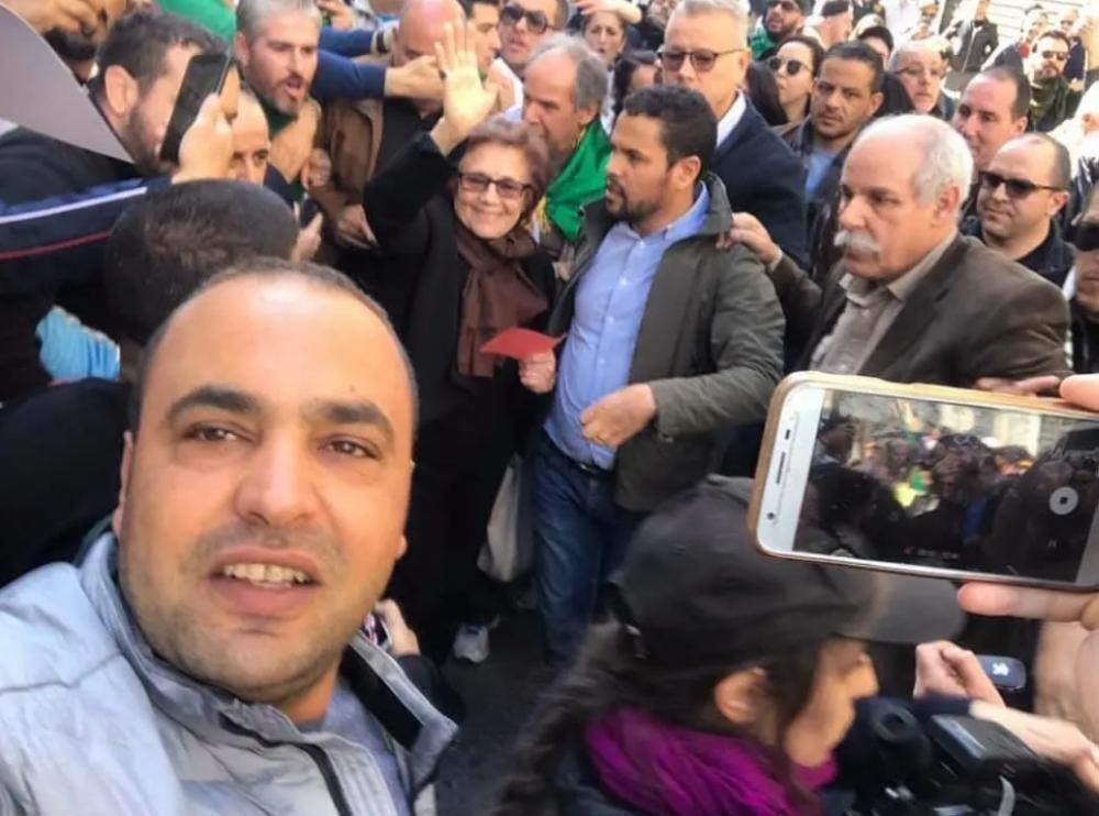 "أيقونة الثورة الجزائرية" جميلة بوحريد تلتحق بالمتظاهرين