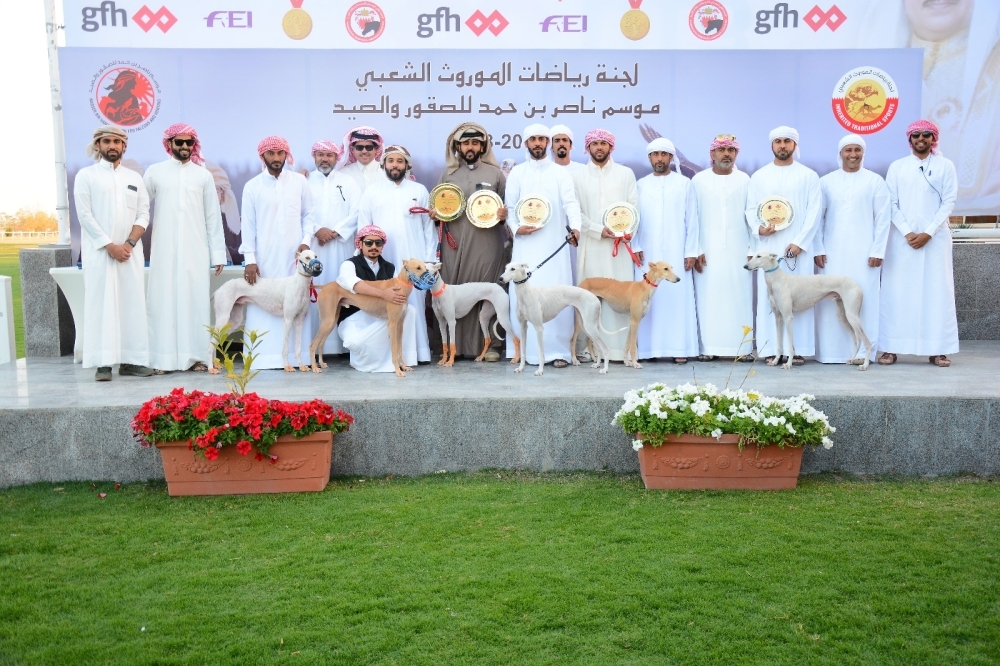 ناصر بن حمد: نجاح كبير حققه موسم الصقور والصيد في نسخته الخامسة