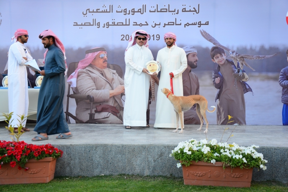 ناصر بن حمد: نجاح كبير حققه موسم الصقور والصيد في نسخته الخامسة