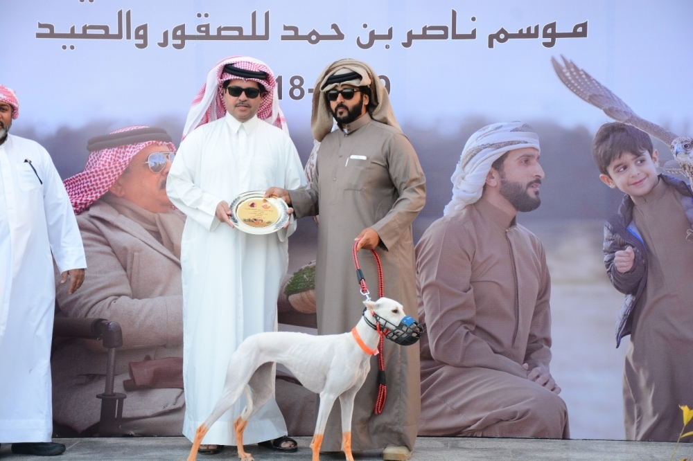 ناصر بن حمد: نجاح كبير حققه موسم الصقور والصيد في نسخته الخامسة