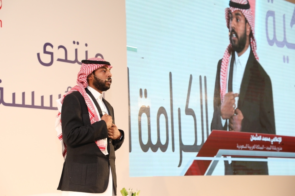 ناصر بن حمد: التوجيهات الملكية تضمن للإنسان مساعدته والحفاظ على كرامته