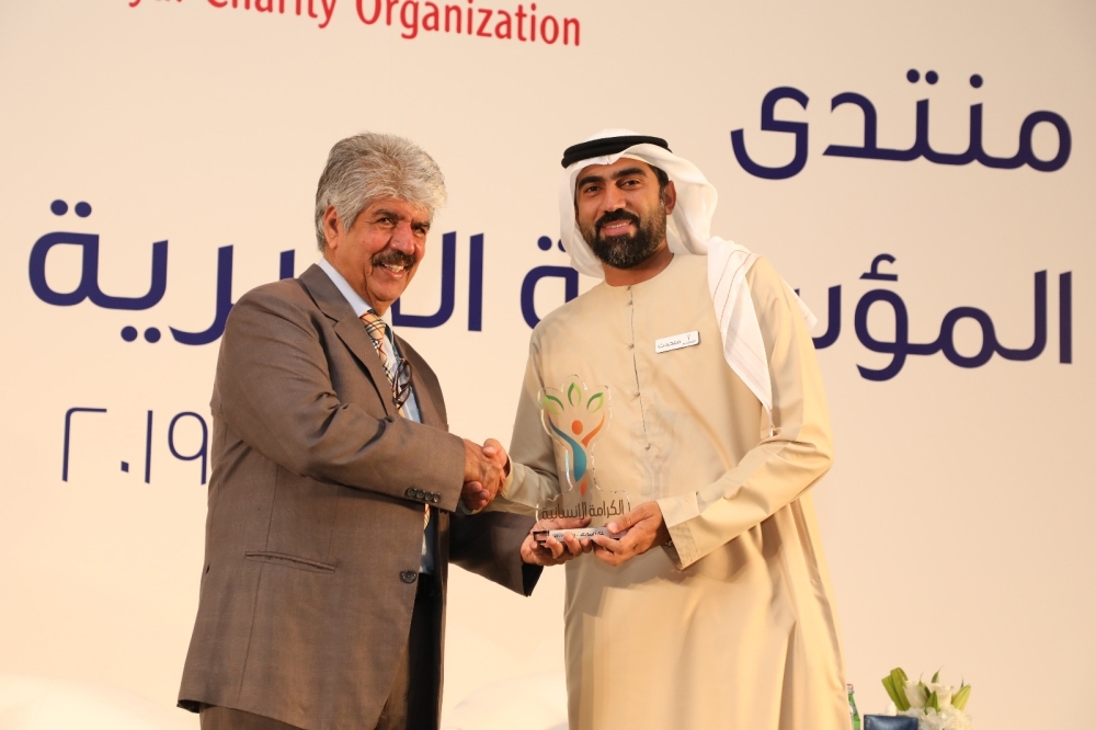 ناصر بن حمد: التوجيهات الملكية تضمن للإنسان مساعدته والحفاظ على كرامته