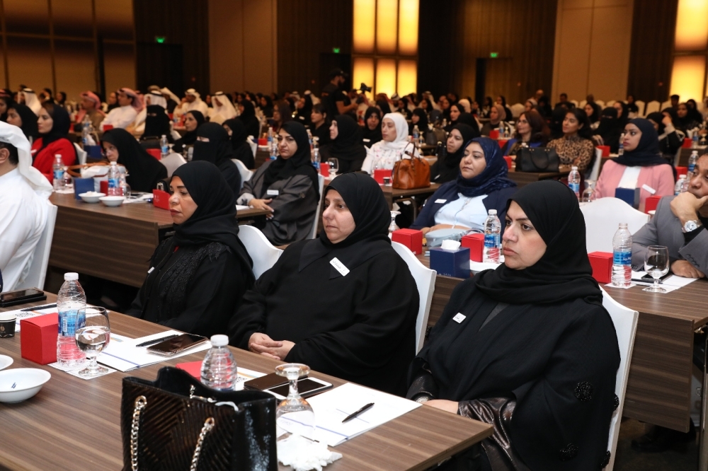 ناصر بن حمد: التوجيهات الملكية تضمن للإنسان مساعدته والحفاظ على كرامته