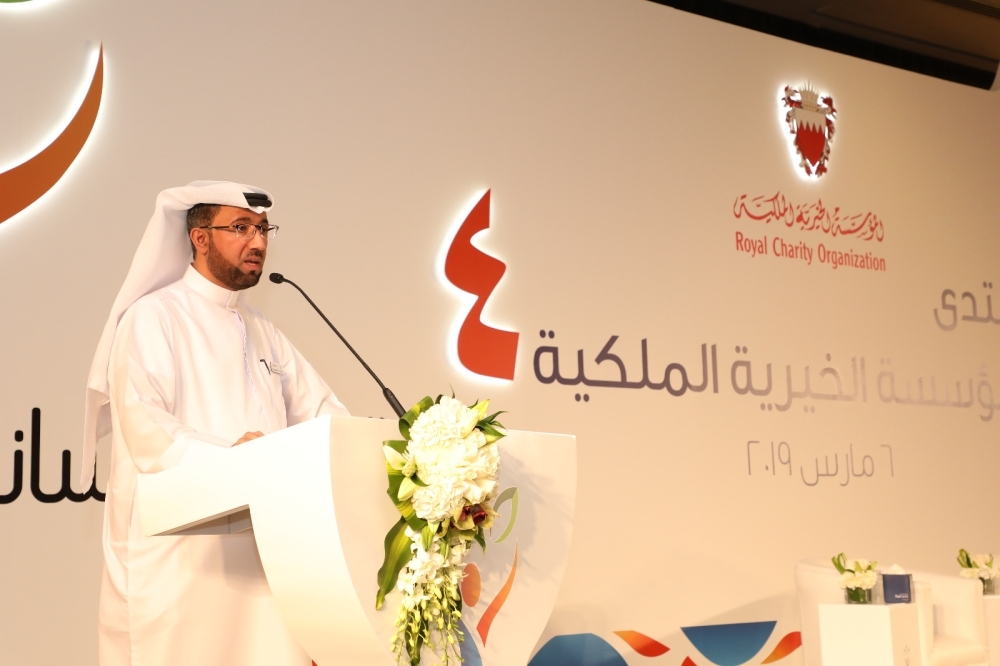 ناصر بن حمد: التوجيهات الملكية تضمن للإنسان مساعدته والحفاظ على كرامته