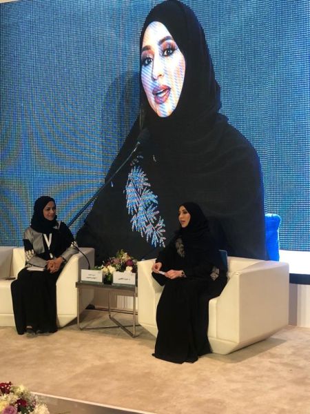 الكعبي تعرّف جمهور "الرياض الدولي للكتاب" بصناعة الثقافة في البحرين