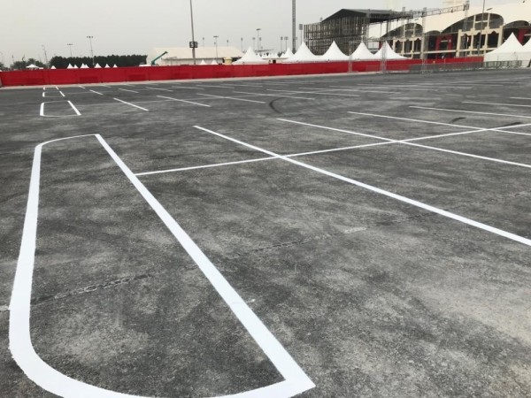 "الأشغال" توفر مساحات إضافية لمواقف السيارات استعداداً للفورمولا1